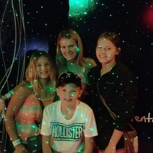 Meet your Posher, Christopher